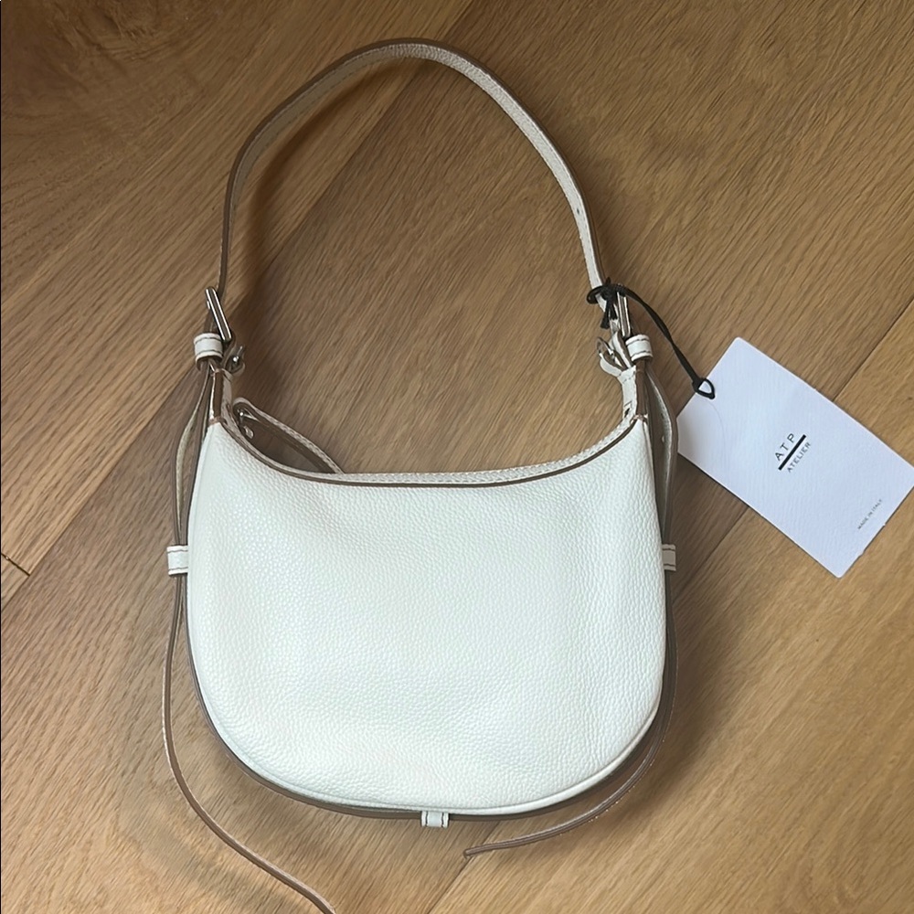 Elegant Cream Leather Shoulder Bag